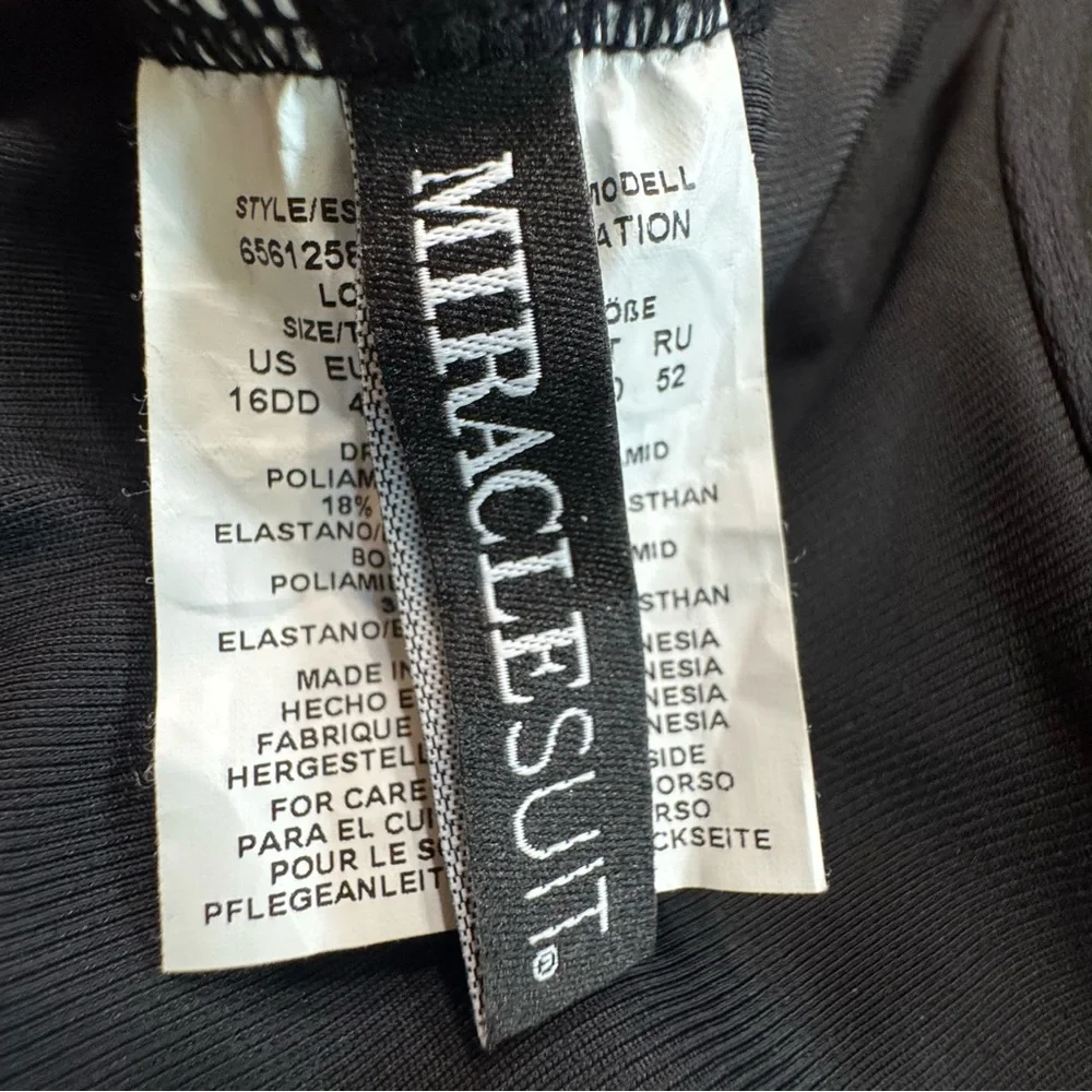 NWT Miraclesuit One‎ Piece Underwire Swimsuit 16 DD Cup in Black Multi